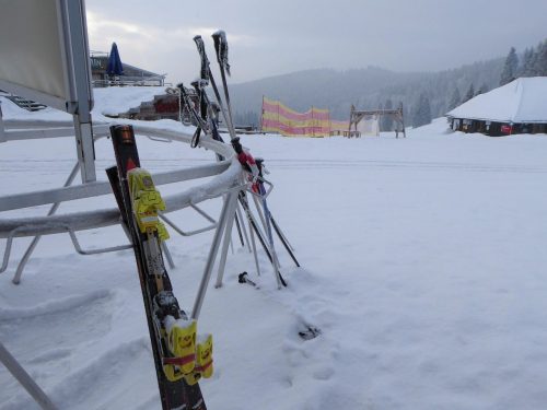 Stock oder Ski vergessen?